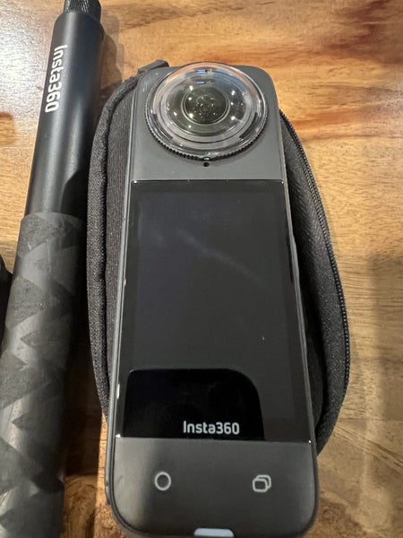Insta360 X4 + Accessories | Extras Carousel 4