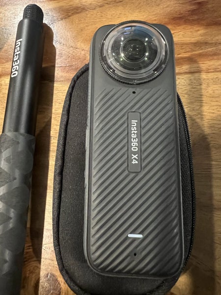 Insta360 X4 + Accessories | Extras Carousel 2