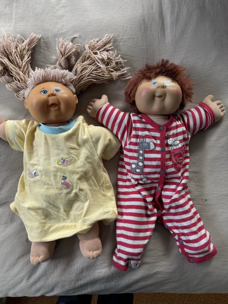 Cabbage patch kids x2 Carousel 1