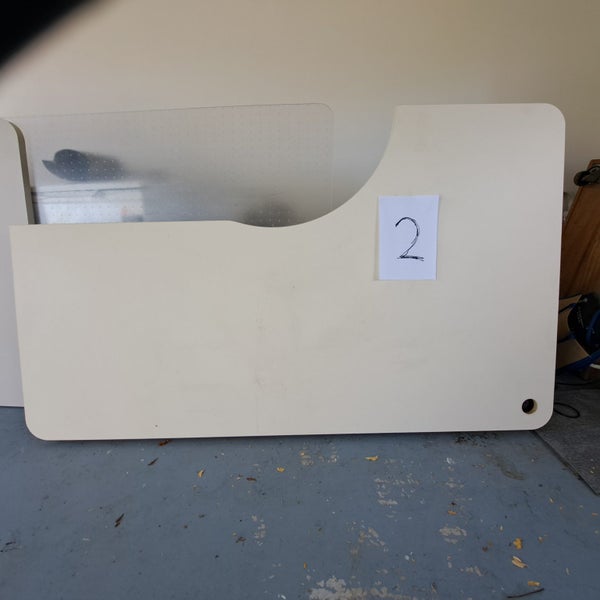 Desks - Corner - Quality. Can deliver $50. Pick up $162937629007874112