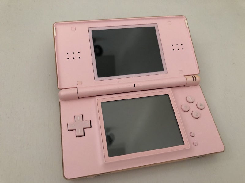 Nintendo DS lite Carousel 1
