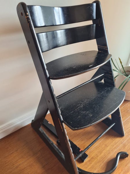 Black mocka high chair 2 Carousel 2