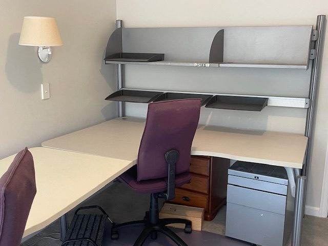 Desks - Corner - Heavy quality Carousel 8