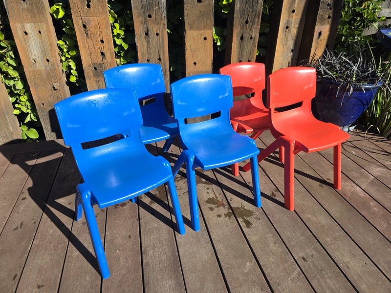 Children's plastic chairs Carousel 1