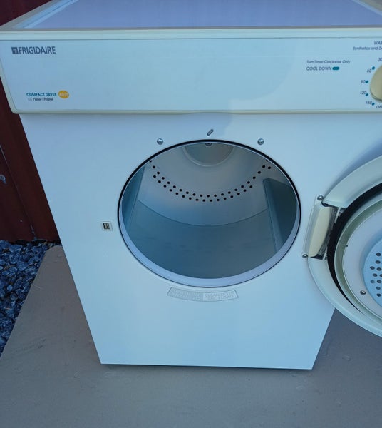 30 Day Warranty, Free Delivery* F&P Front Venting 3.5Kg Compact Dryer Carousel 7