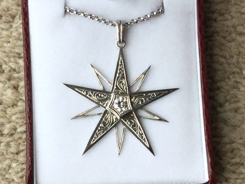 White gold pendant Carousel 1