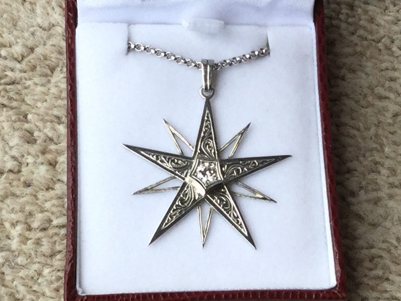 White gold pendant Carousel 2