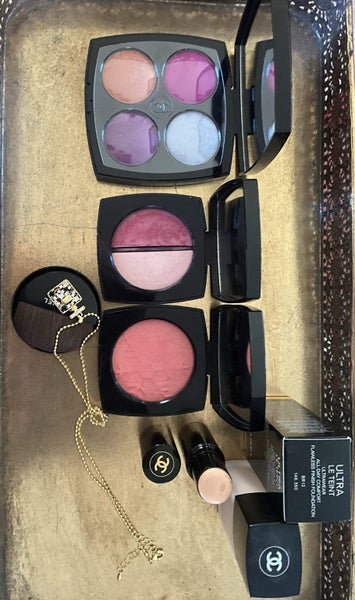 $1 Reserve Chanel Bulk Makeup with chain Carousel 1