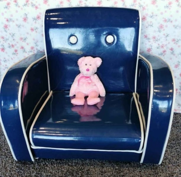 Vintage looking Vinyl Covered Toddler / Kids Chair/Seat Carousel 6