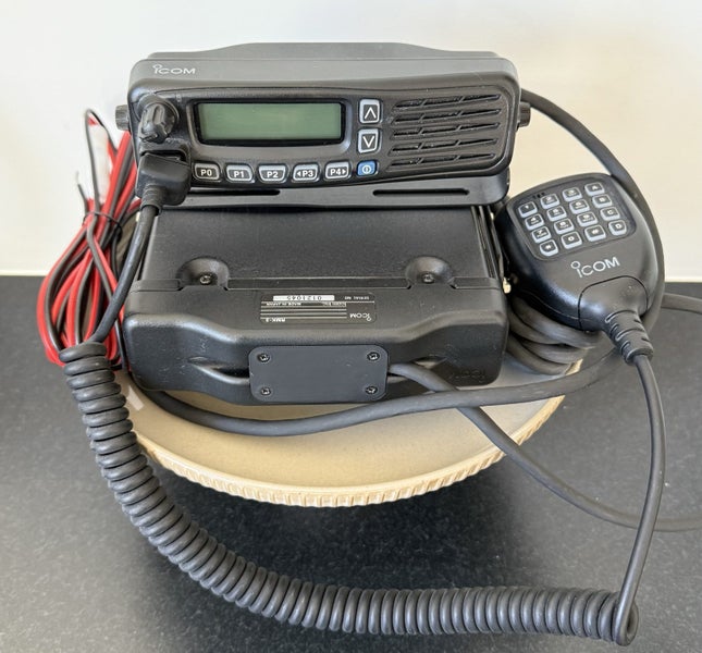 ICOM IC-F6063 UHF PRS RADIO Carousel 1