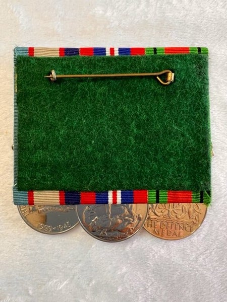 WW2 MEDAL GROUP TO AN AUSTRALIAN Carousel 2