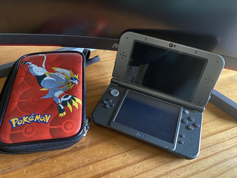 New Nintendo 3ds xl console and case Carousel 1