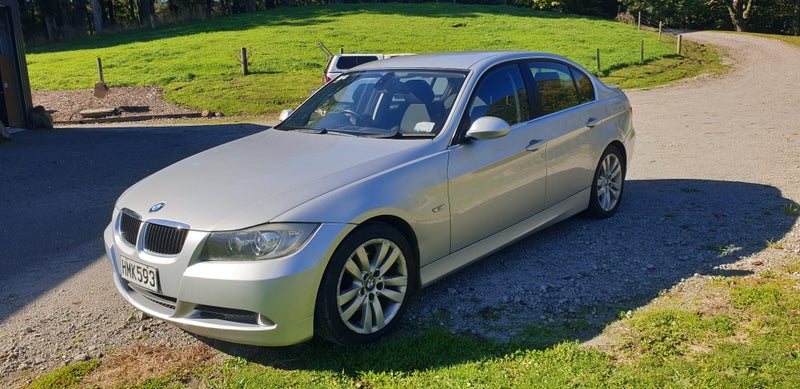 2008 BMW 323i62864746721666114