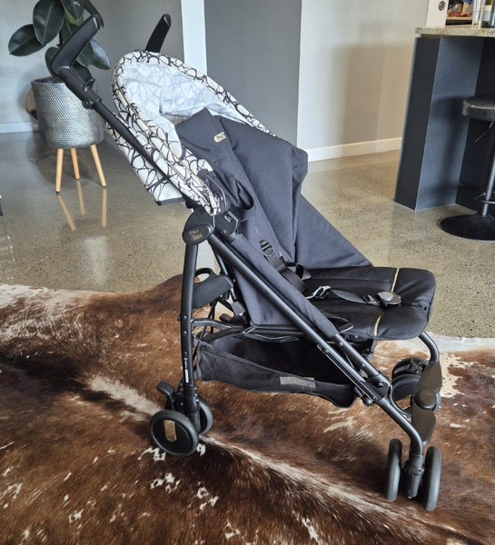Peg Perego Pliko Mini Stroller Graphic Gold Carousel 2