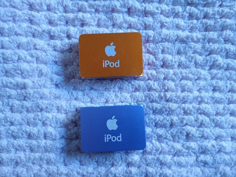 iPod shuffle x2 Carousel 2