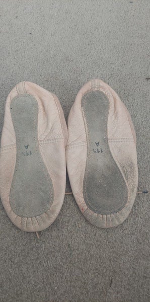 Pw dance ballet shoes 11.5 A Carousel 2