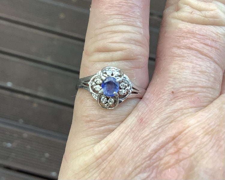 NATURAL SAPPHIRE DIAMONDS PLATINUM RING Carousel 1