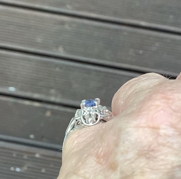NATURAL SAPPHIRE DIAMONDS PLATINUM RING Carousel 2