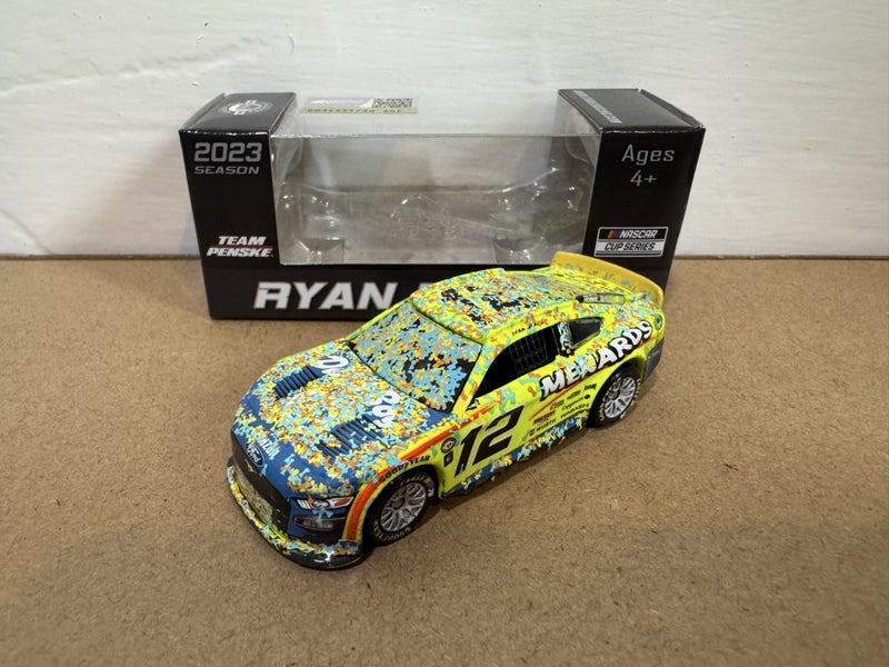 2023 Ryan Blaney Menards Phoenix champ win 1:64 NASCAR Carousel 2
