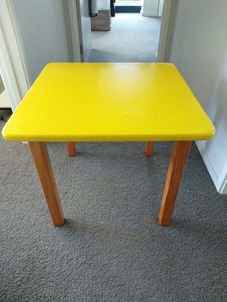 Kids table Carousel 1