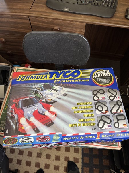 Formula Tyco Slot Car Set Carousel 1