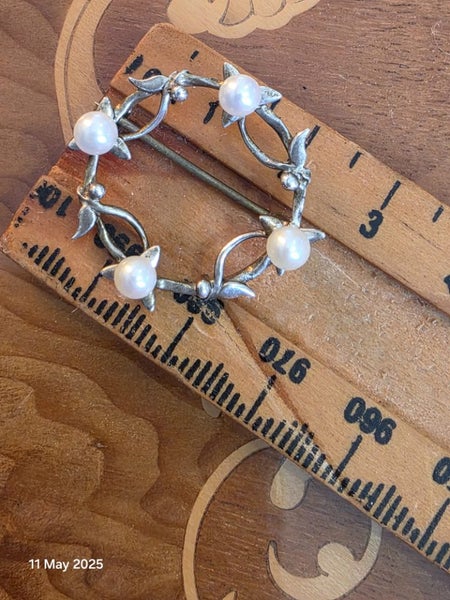Antique Real Pearl & Sterling Silver Brooch 2.60gm Carousel 9