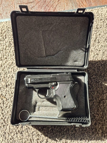 8mm blank auto pistol Carousel 1