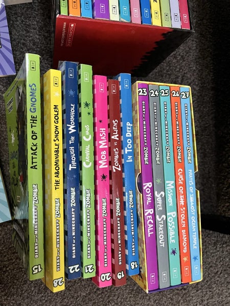 Bulk lot of Diary of a Minecraft Zombie Carousel 2