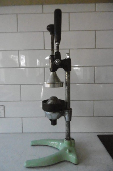 Vintage Hamilton Beach Juicer Carousel 2