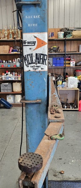 2 post car hoist Carousel 5