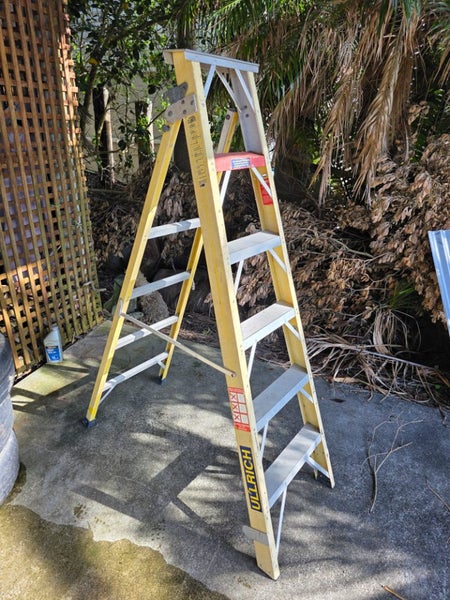 Ullrich 1.8m Fiberglass ladder Carousel 1