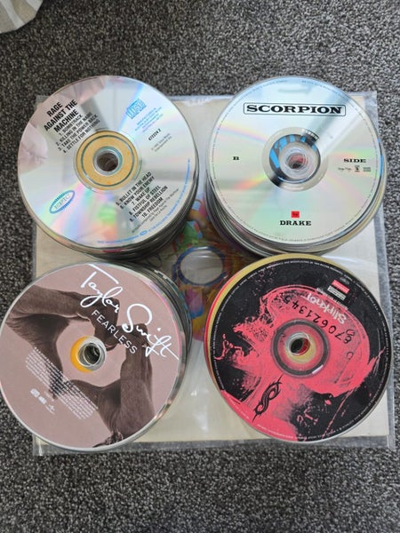 Bulk lot of CDs, approx 250+. Carousel 2