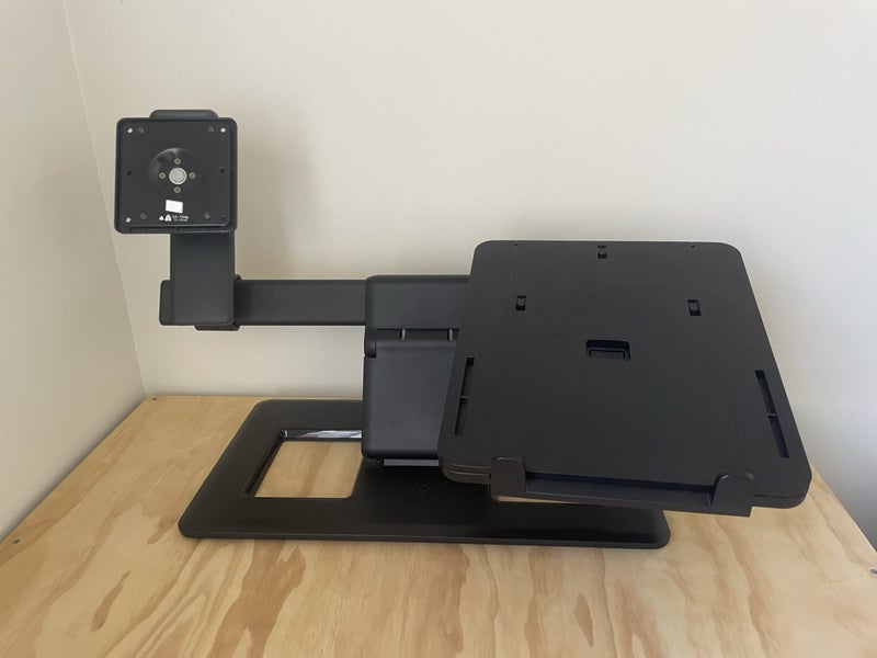 HP Display and Notebook / Laptop Stand with Dell monitor Carousel 2