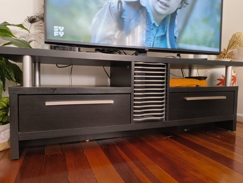 TV Cabinet Carousel 1