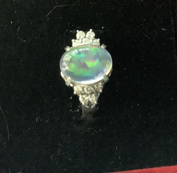 OPAL PLATINUM. DIAMONDS. RING Carousel 2