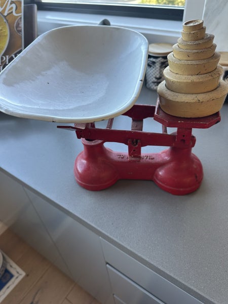 Antique scales Carousel 3