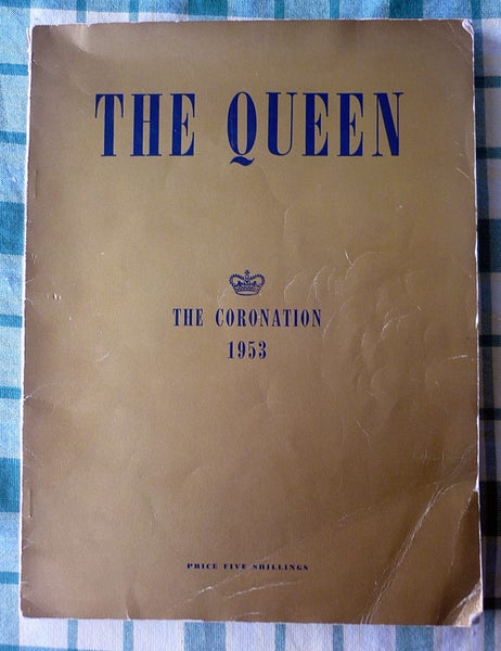 THE QUEEN – THE CORONATION 1953 Carousel 1