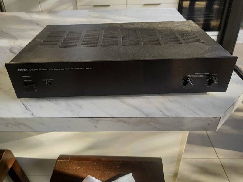 Yamaha M-35 4 channel amplifier Carousel 2