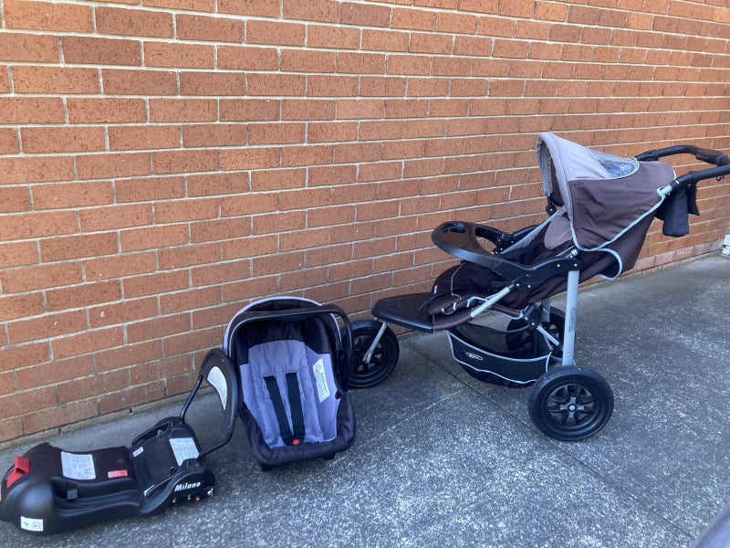 Milano infant Stroller and capsule with isofix cradle Carousel 2