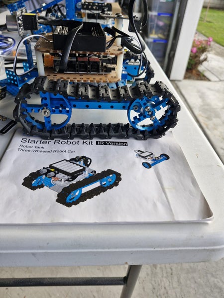 2 Make block Starter kit robots controllers and Raspberry Pi Kit Carousel 1