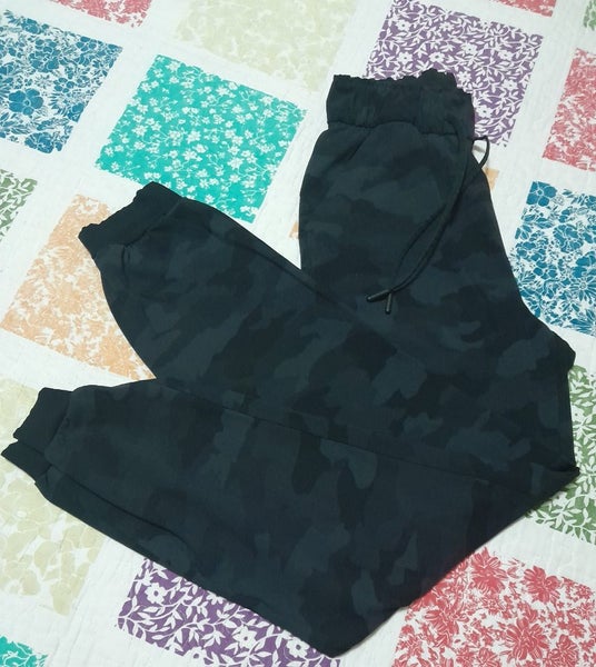 lululemon joggers Carousel 2
