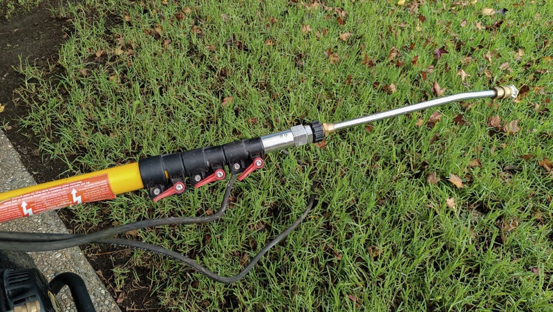 4000 psi 15 HP Magnus water blaster, 20m heavy duty hose, 5.5m Extension pole Carousel 10