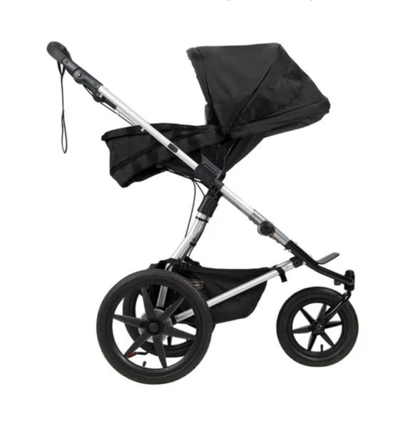 Mountain Buggy Carry cot plus with Adapters Carousel 9
