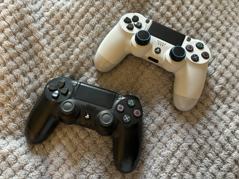 Playstation 4 Slim 500GB Carousel 2