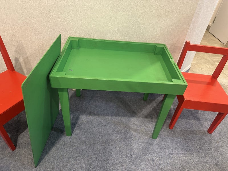 Wooden table and chairs Carousel 10