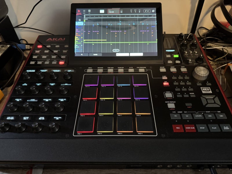 Akai MPC X Sampler Carousel 2
