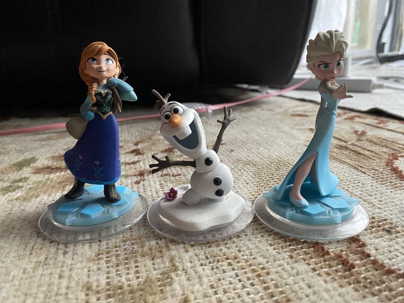 Disney infinity Figures from "Frozen Carousel 1