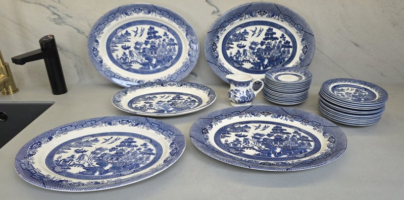 CHURCHILL PLATTER x 1 $1R!! Carousel 1