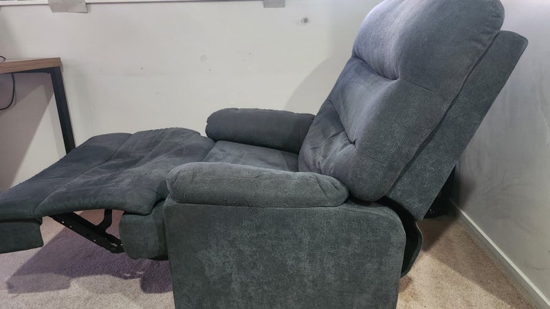 Living & Co Juno Recliner Chair *Low Reserve*62863852616321113