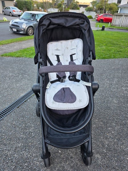 Tidy Evenflo Baby stroller Carousel 1